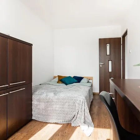 - Ul Mlodych Technikow Апартаменты Вроцлав